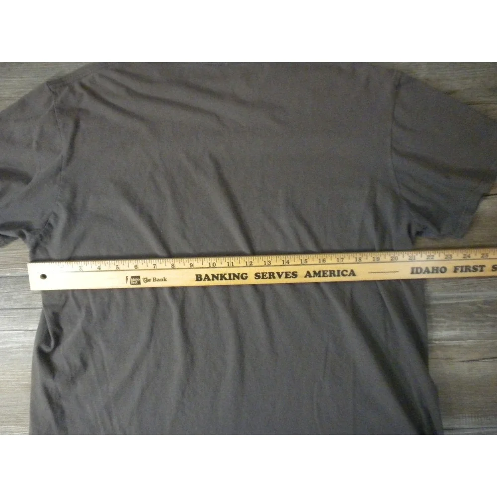 Gas Monkey Garage T-shirt XL Gray Blood‎ Sweat Beers Custom Cars Dallas Grunge
